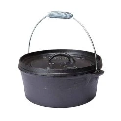 Campfire Pre Seasoned Cast Iron Camp Oven 4.5 Quart -Franklin Outlet Store BCF 213607 01 hi res