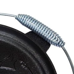 Campfire Pre Seasoned Cast Iron Camp Oven 4.5 Quart -Franklin Outlet Store BCF 213607 02 hi res