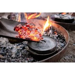 Campfire Pre Seasoned Cast Iron Camp Oven 4.5 Quart -Franklin Outlet Store BCF 213607 07 hi res
