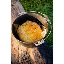 Campfire Pre Seasoned Cast Iron Camp Oven 4.5 Quart -Franklin Outlet Store BCF 213607 09 hi res