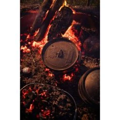 Campfire Pre Seasoned Cast Iron Camp Oven 9 Quart -Franklin Outlet Store BCF 213608 09 hi res