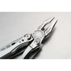 Leatherman Skeletool 7-In-1 Multi-Tool -Franklin Outlet Store BCF 536118 05 hi res