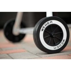 Weber Original BBQ Kettle 47cm -Franklin Outlet Store BCF 583705 04 hi res