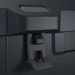 Dometic Patrol Icebox 35.6L -Franklin Outlet Store BCF 616493 03 hi res