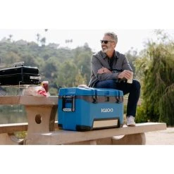 Igloo BMX Cooler 49L -Franklin Outlet Store BCF 624162 10 hi res