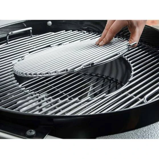 Weber Performer Premium Kettle BBQ Black 57cm 3 Weber Performer Premium Kettle BBQ Black 57cm - Image 3